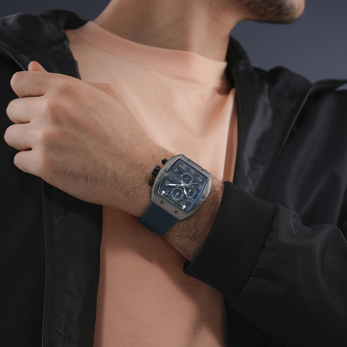 V4HB933EA787F3C643D0BF94402B157D5C9R5663740P5