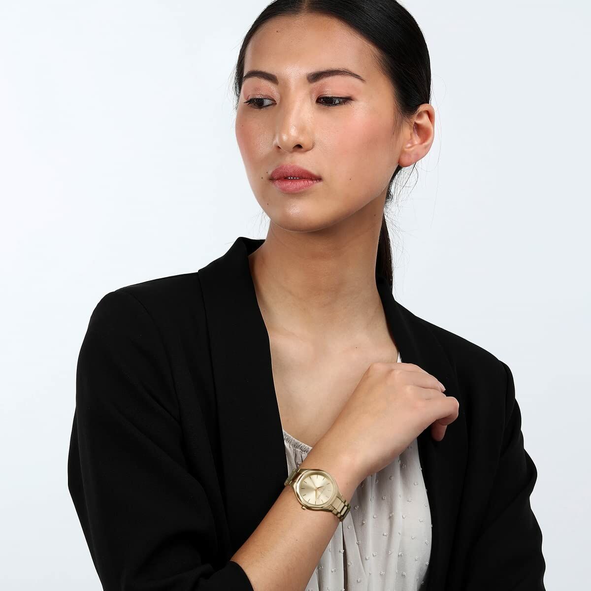 V3H32BE3A63030793B911EAC9D501AFA664R7046208P3