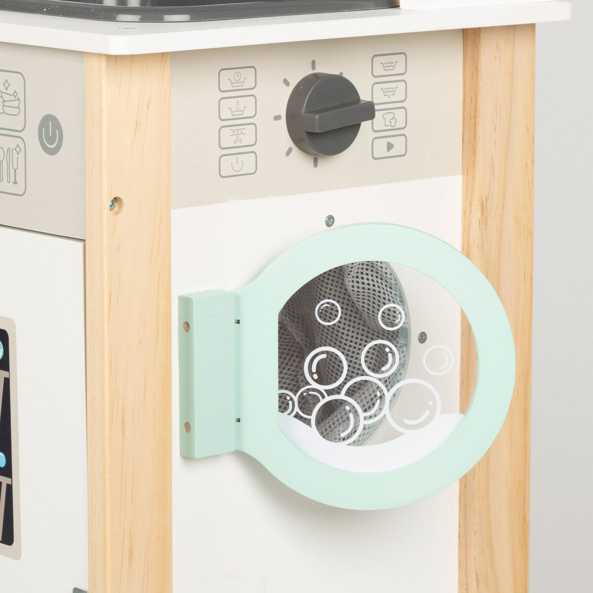 V3HA31CCB31CB8EEB45C268E58BF0265647R7471981P3